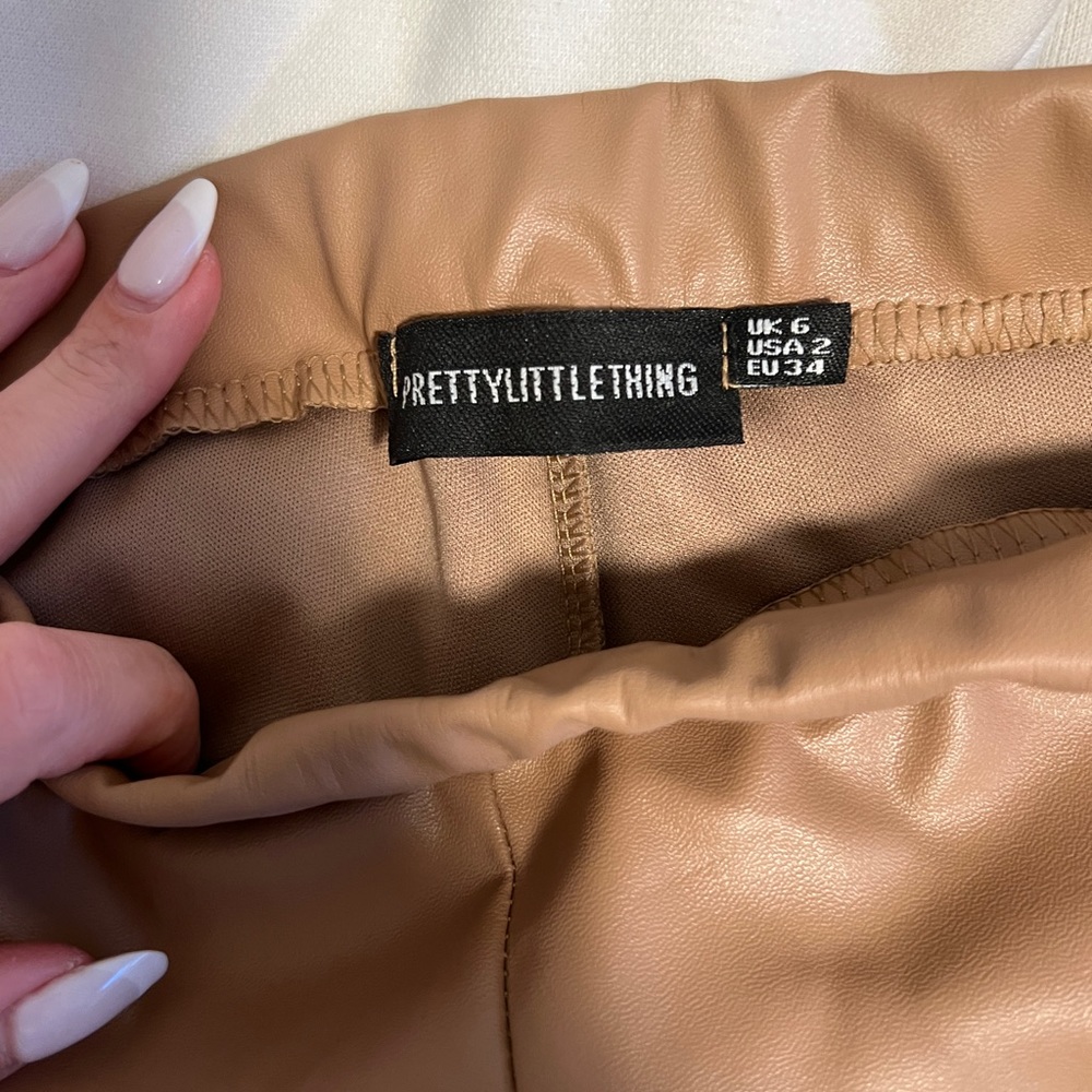 PRETTYLITTLETHING LEATHER PANTS